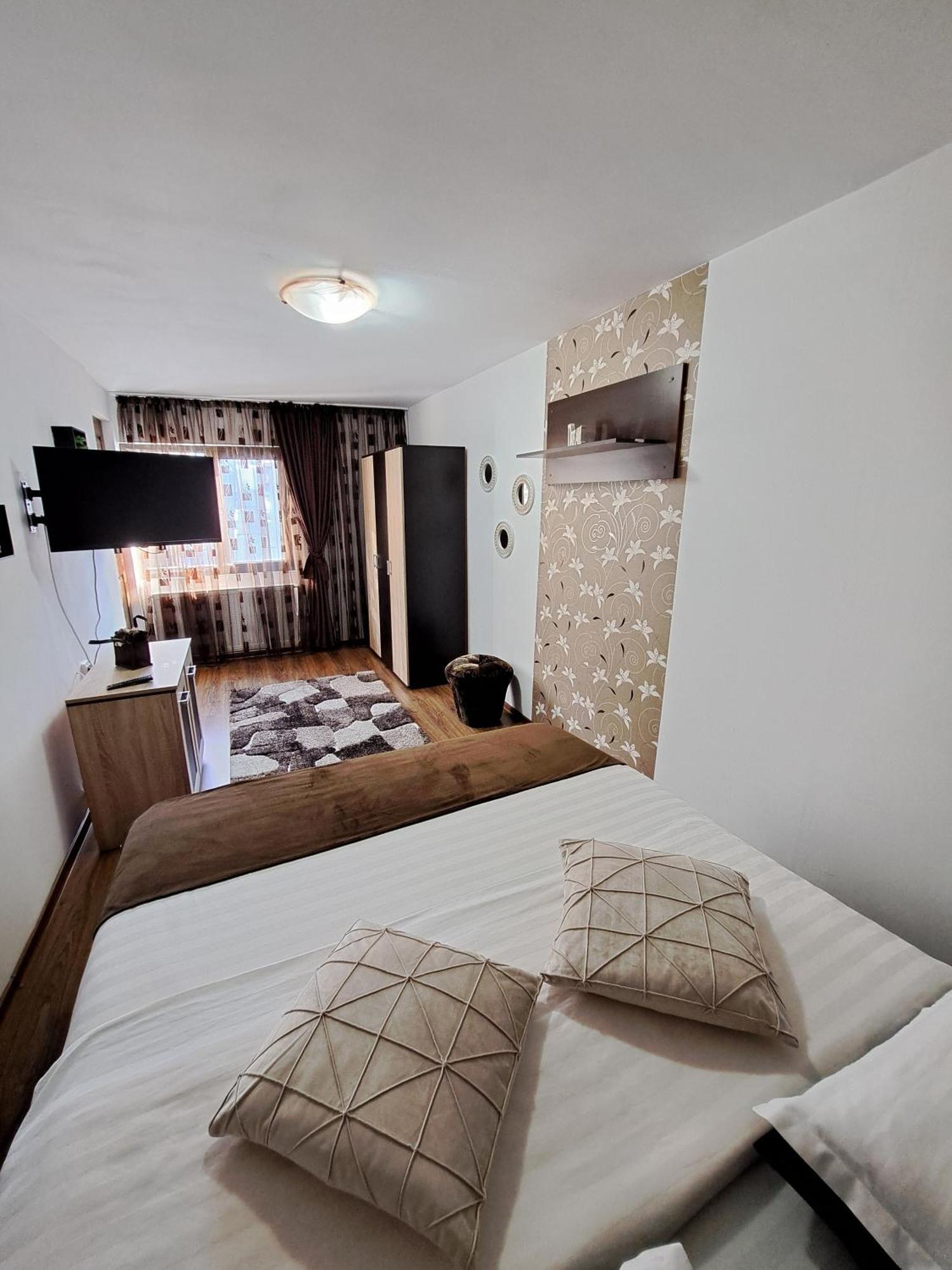 Shelby Accommodation -Adult Only- Σινάια Εξωτερικό φωτογραφία