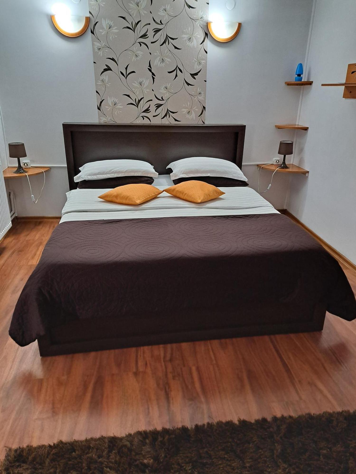 Shelby Accommodation -Adult Only- Σινάια Εξωτερικό φωτογραφία