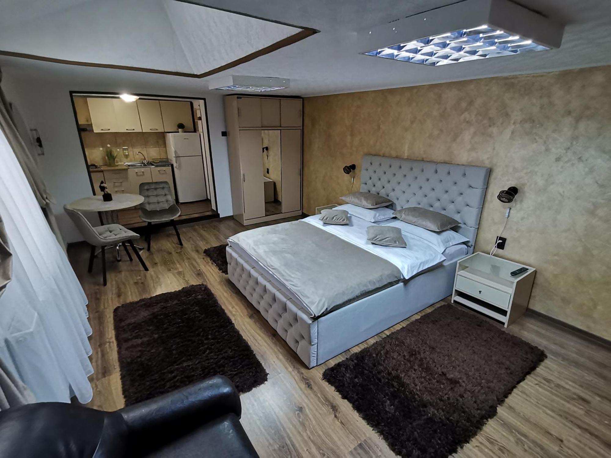 Shelby Accommodation -Adult Only- Σινάια Εξωτερικό φωτογραφία